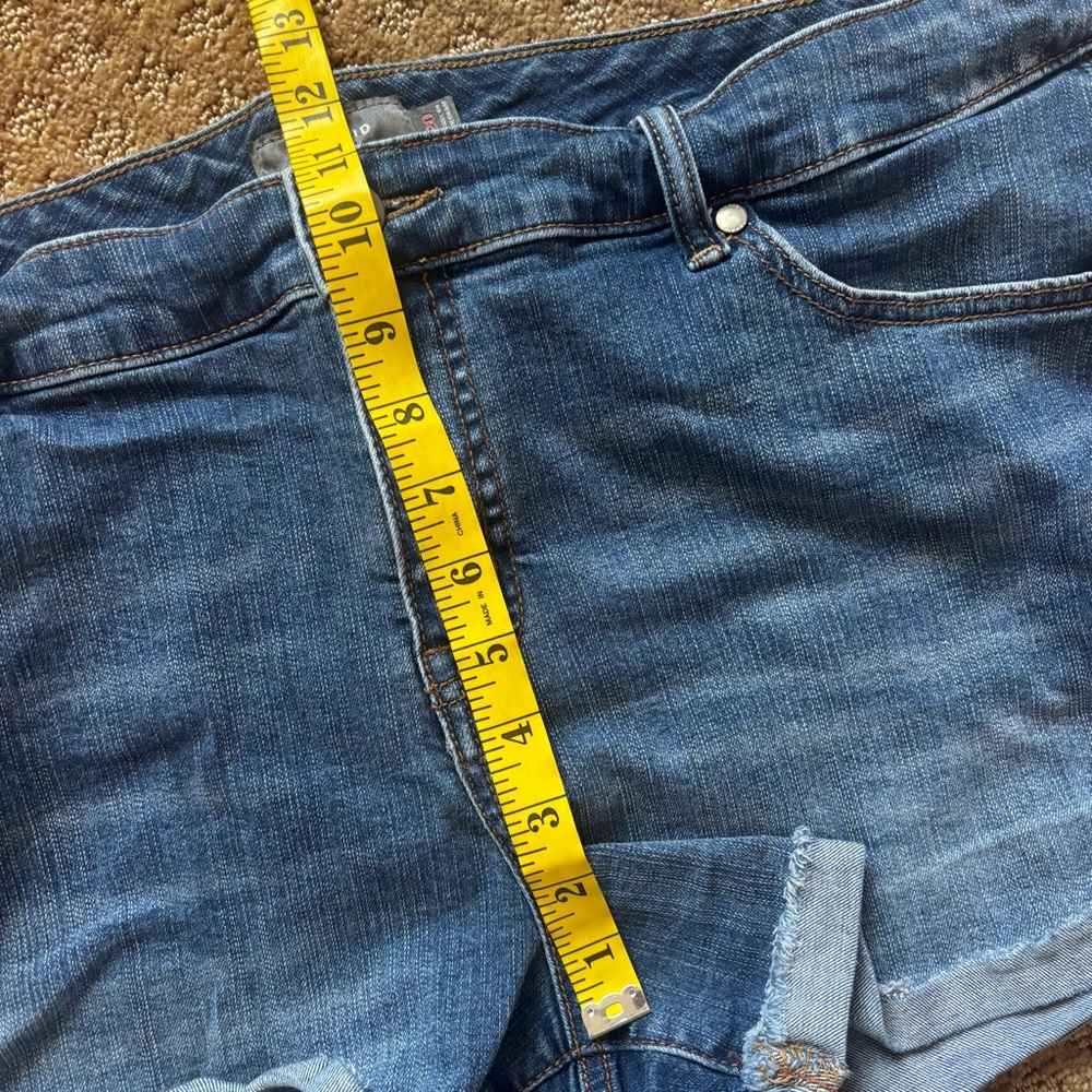 Torrid Denim Shorts size 20 - Picture 6 of 9